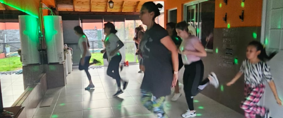 Clase de fitness dance